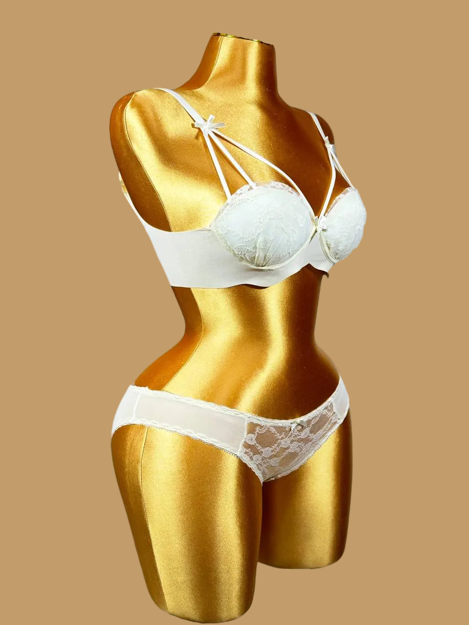 Maison de Lace Set