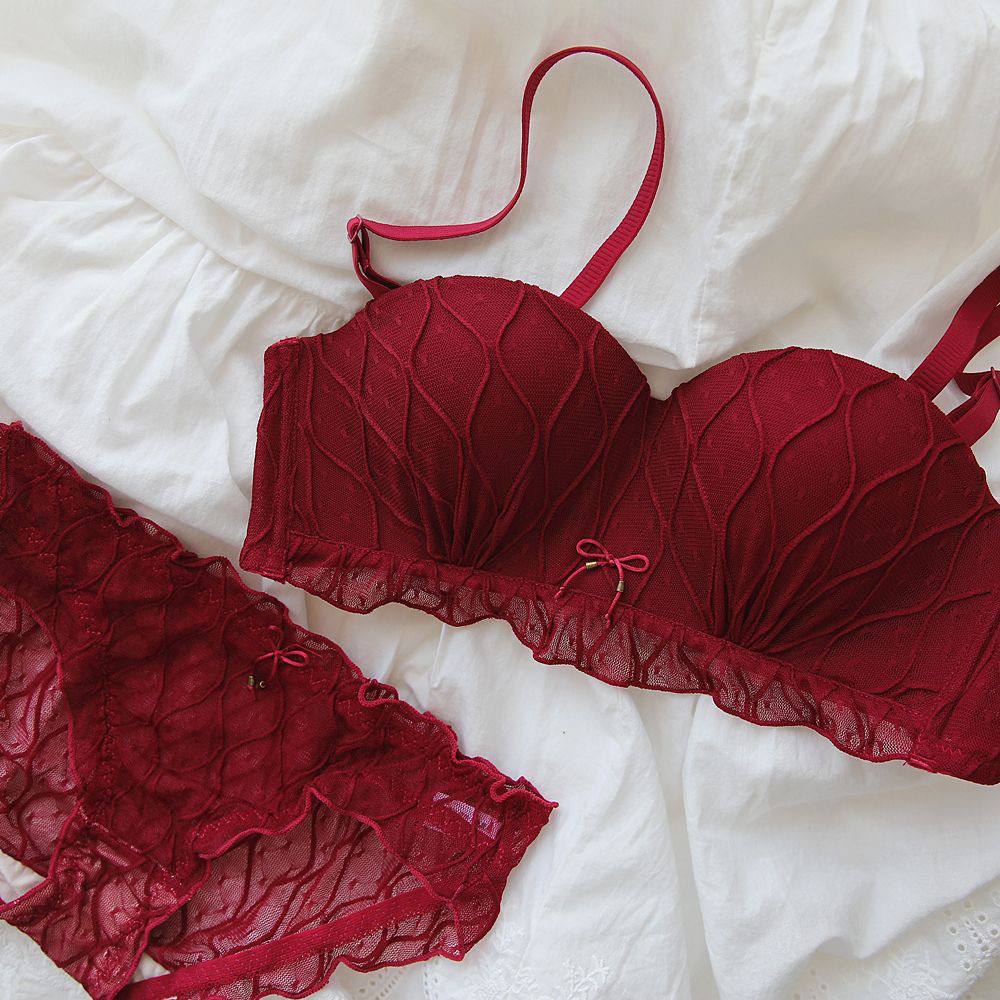 Wholesale & boutique partnerships