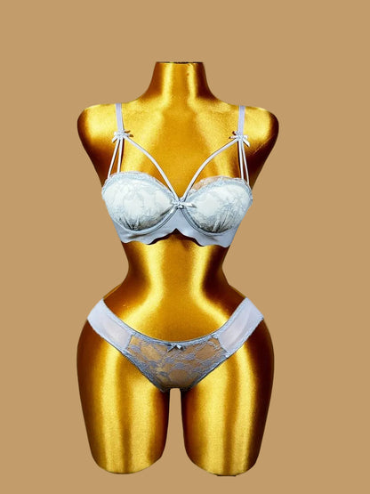Maison de Lace Set