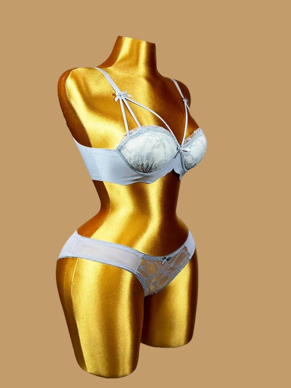 Maison de Lace Set